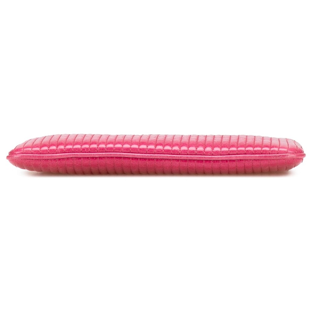 Miu Miu Pink Matelasse Lambskin Leather Clutch - Picture 4 of 9